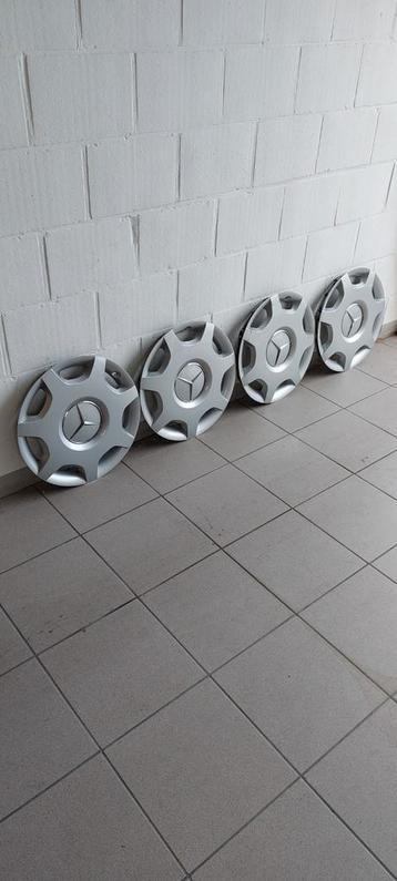 Pneus d'hiver 205 / 55R16 sur les couvercles de roue + roue, Autos, Mercedes-Benz, Particulier, Achat, CLC
