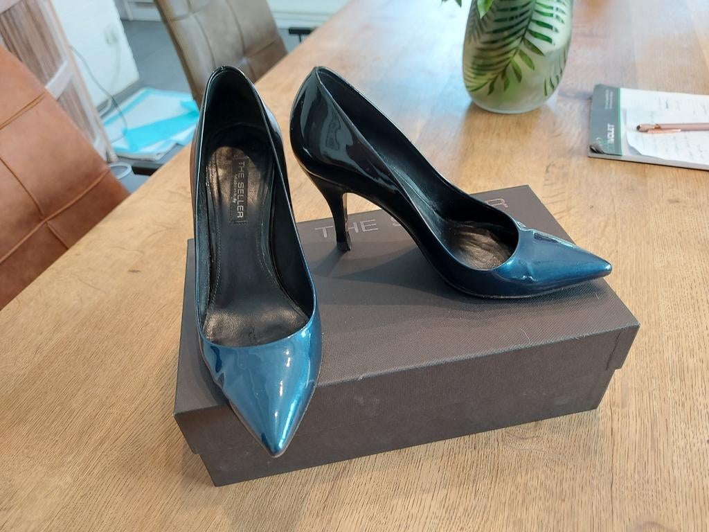 escarpins vernis The Seller p36.5, Enlèvement ou Envoi, Porté, Noir, Escarpins