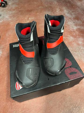 Bottes courtes techniques à thème Ducati Noir par TCX, Motoren, Kleding | Motorkleding, Ophalen of Verzenden, Laarzen