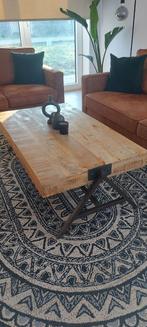 Salontafel in massief mangohout, Huis en Inrichting, Ophalen