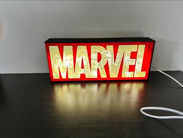 Nachtlamp/ lichtbox van Marvel/ Avengers beschikbaar voor biedingen