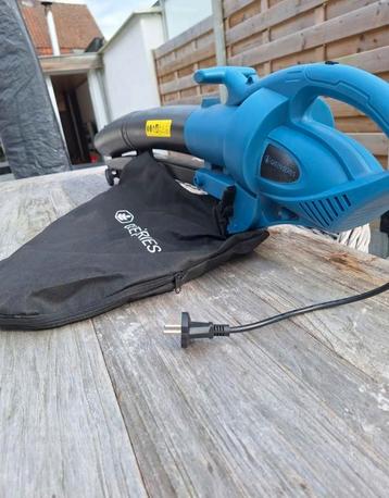 Te koop NIEUWE bladblazer 3 in 1 toestel met zak  beschikbaar voor biedingen