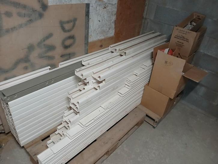 Legrand troggen en accessoires, Doe-het-zelf en Bouw, Elektriciteit en Kabels, Zo goed als nieuw, Overige typen, Ophalen