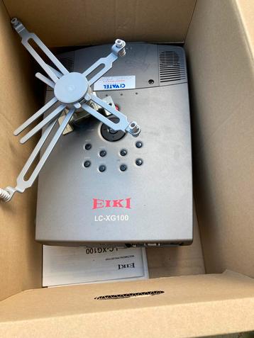 Eiki LC-XG100 projector beschikbaar voor biedingen