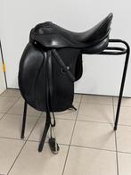 Dressuurzadel van Kieffer 17 inch, Dieren en Toebehoren, Ophalen