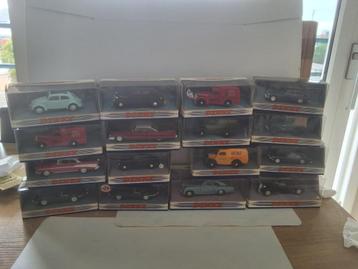 lot 16 miniatuur wagens dinky)matchbox beschikbaar voor biedingen