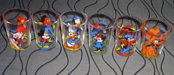 Glazen Fanta. Disney-figuurtjes beschikbaar voor biedingen