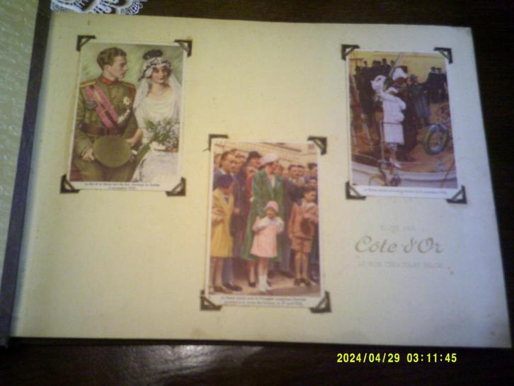 Oud album Chromos Reine Astrid Crowned Leather Prima, Verzamelen, Koningshuis en Royalty, Gebruikt, Ophalen of Verzenden