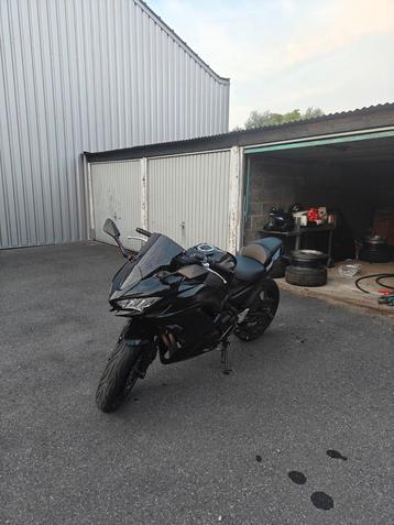 Kawasaki ninja 650 2021 beschikbaar voor biedingen