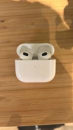 AirPods 3 met MagSafe oplaadcase + 2 hoesjes, Verzenden, Zo goed als nieuw, In gehoorgang (in-ear), Bluetooth