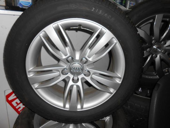 AUDI  Q3 2014/2018 Originele velg en banden 215/60/17 DUNLop, Auto-onderdelen, Banden en Velgen, Velg(en), Winterbanden, 17 inch