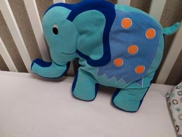 Speelkussen olifant🐘 beschikbaar voor biedingen