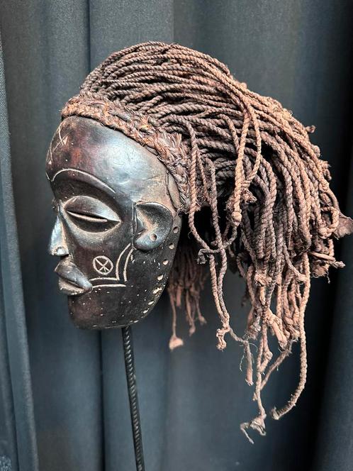 Masque Chokwe Mwana Pwo art tribal africain, Antiquités & Art, Art | Art non-occidental, Enlèvement ou Envoi