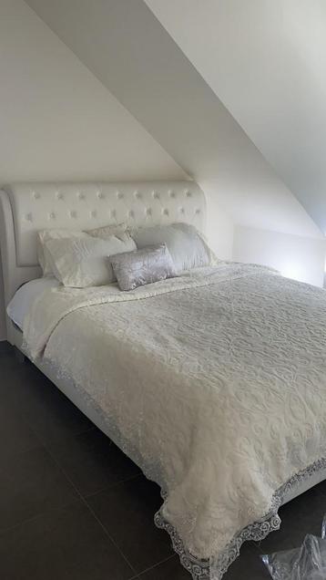 Bed 160x 200 beschikbaar voor biedingen