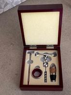 Houtkistje met alle benodigdheden voor de wijnkenner. NIEUW, Enlèvement ou Envoi, Neuf, Autres types