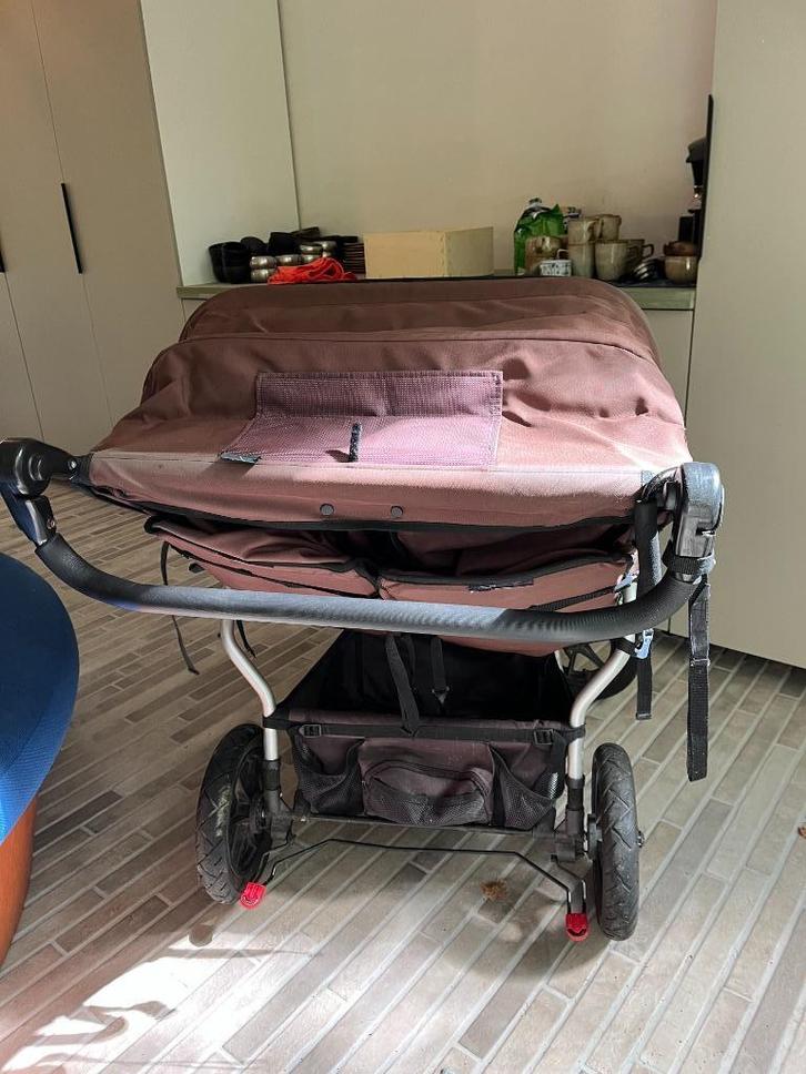 Mountain Buggy DUO Met 2 gloednieuwe achterbanden!, Kinderen en Baby's, Buggy's, Gebruikt, Overige merken, Verstelbare rugleuning