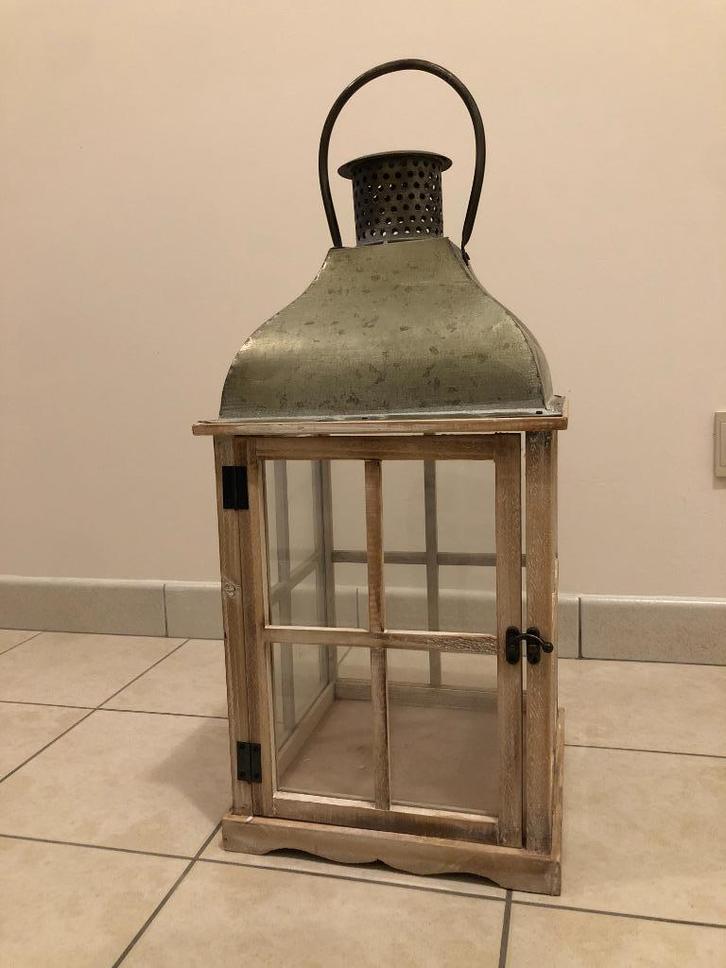 Windlicht - lantaarn, Huis en Inrichting, Woonaccessoires | Kandelaars en Kaarsen, Nieuw, Hout, Ophalen of Verzenden