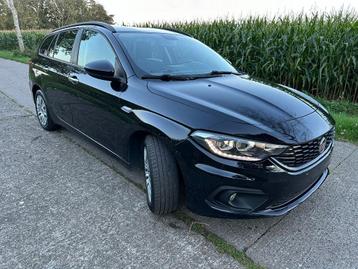 Fiat Tipo 1.6 MultiJet diesel Euro6 04/2018 navi airco, Auto's, Fiat, Voorwielaandrijving, 4 deurs, 110 g/km, Blauw