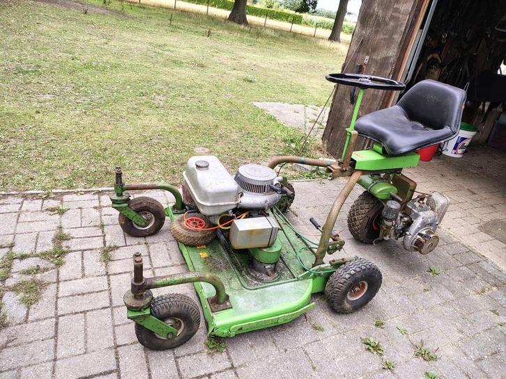 grasmaaier SABO  +/-1975   motor start niet!!!, Tuin en Terras, Zitmaaiers, Gebruikt, 90 tot 120 cm, Mulchfunctie, Ophalen