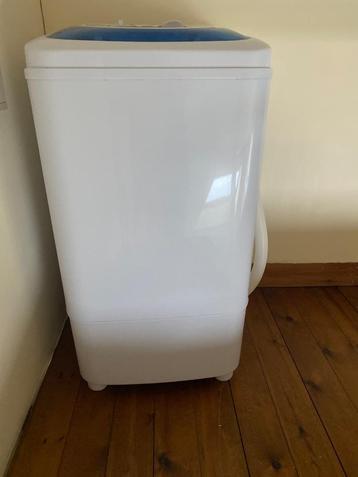 Camping wasmachine met 6.8 KG wascapaciteit beschikbaar voor biedingen