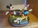 Disney beeld met de doos aangekocht Disneyland, Ophalen of Verzenden, Mickey Mouse, Beeldje of Figuurtje