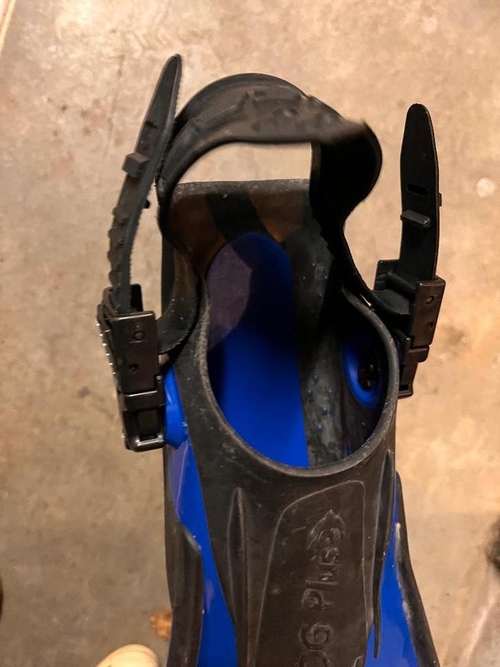 Tweedehands duikvinnen cressi blauw, Watersport en Boten, Duiken, Gebruikt, Zwem- of Duikvliezen, Ophalen