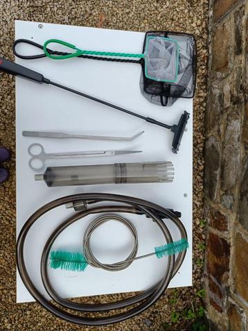 Kit nettoyage aquarium beschikbaar voor biedingen