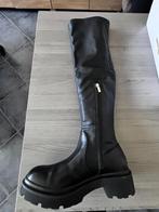 Guess Nieuwe zwarte hogebotten in Perf Nieuwe staat Maat 40, Kleding | Dames, Schoenen, Hoge laarzen, Guess, Zwart, Nieuw