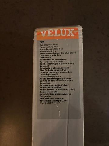 Velux Verduisterend rolgordijn plus plissé beschikbaar voor biedingen