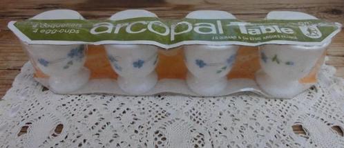 4 Vintage Arcopal Veronica eierdopjes, originele verpakking, Antiek en Kunst, Curiosa en Brocante, Ophalen of Verzenden