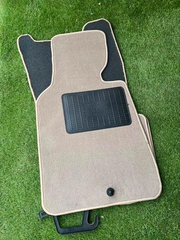 BMW e32 mattenset beige  beschikbaar voor biedingen