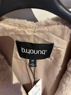 Bodywarmer B young maat 40 NIEUW, Kleding | Dames, Bodywarmers, Verzenden, Nieuw, Maat 38/40 (M)