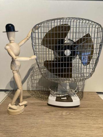 Zeldzame vintage retro-fan uit de jaren 70 beschikbaar voor biedingen