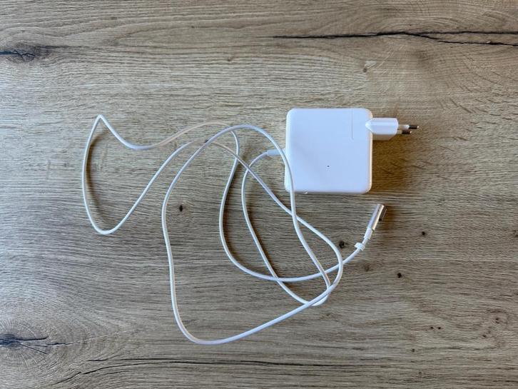 60Watt MagSafe Power Adapter A1344  (nieuw) voor Apple, Computers en Software, Laptop-opladers, Zo goed als nieuw, Ophalen of Verzenden