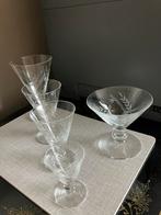 Set de 50 verres en forme d'entonnoir en cristal, Antiquités & Art, Enlèvement