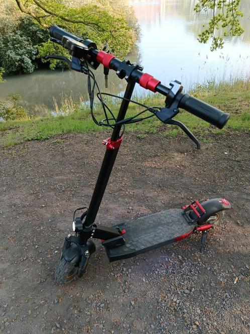 Mankeel;Nog nieuw in de doos dit is een vb foto!!Pr ovtk, Fietsen en Brommers, Steps, Nieuw, Elektrische step (E-scooter), Ophalen