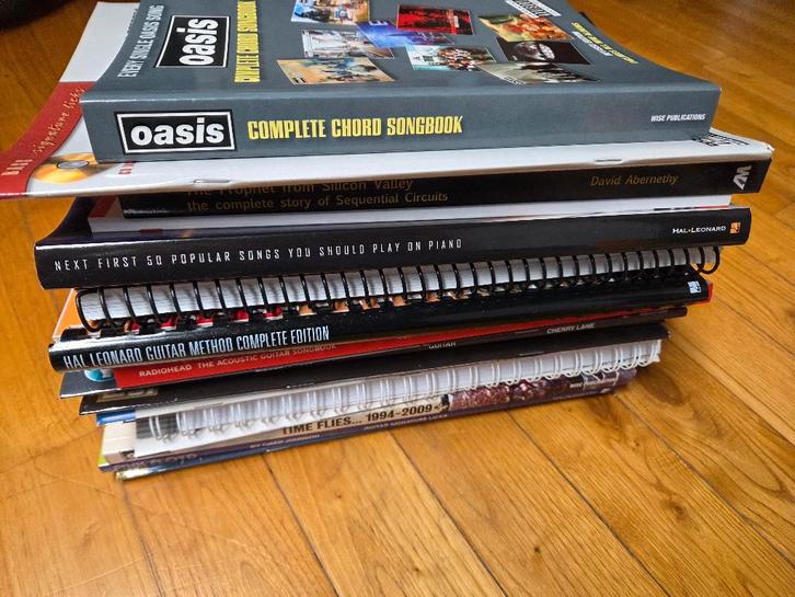 Muziekboeken - partituren, Muziek en Instrumenten, Bladmuziek, Nieuw, Gitaar, Basgitaar, Piano, Ophalen of Verzenden