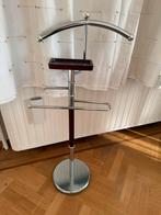 Valet de nuit, Enlèvement, Comme neuf