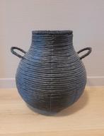 Zwarte mand, Ophalen, Zo goed als nieuw, Mand