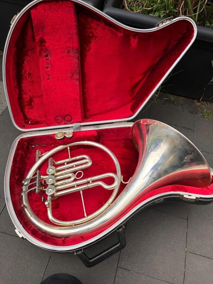 Schenkelaars Eb/Es Hoorn met koffer en DRIE mondstukken, Muziek en Instrumenten, Blaasinstrumenten | Hoorns, Gebruikt, Althoorn of Eshoorn