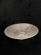 A bowl full of lead crystals., Ophalen of Verzenden, Gebruikt, Schaal