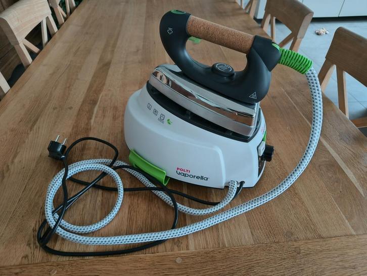 Centrale vapeur Polti Vaporella 535 Eco Pro, Elektronische apparatuur, Strijkijzers en Strijkplanken, Nieuw, Strijkijzer met snoer