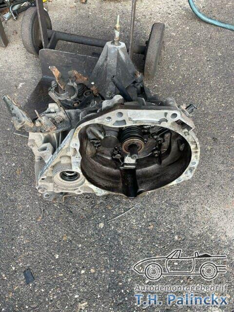 versnellingsbak Nissan micra 1.2 16V bouwjaar 2003, Auto-onderdelen, Transmissie en Toebehoren, Nissan, Gebruikt, Ophalen of Verzenden