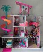 Maison LOL + accessoires + 10 poupées + caravane, Ophalen, Zo goed als nieuw, Poppenhuis
