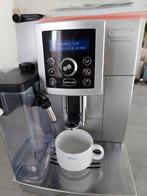 Machine à café Delonghi avec cappuccino et grains, Electroménager, Cafetières, Comme neuf, Tuyau à Vapeur, Cafetière, 10 tasses ou plus