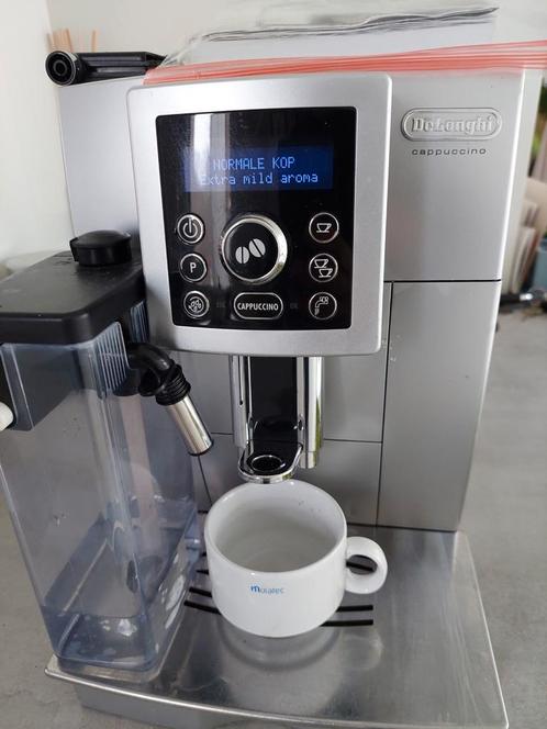 Machine à café Delonghi avec cappuccino et grains, Electroménager, Cafetières, Comme neuf, Café moulu, Café en grains, Cafetière