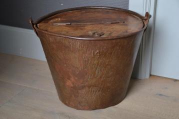 Oude Emmer met Klepdeksel uniek - Vuilbakje / Prullenbak -  beschikbaar voor biedingen
