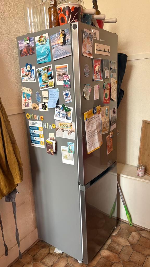 Grand frigo et congélateur, Electroménager, Réfrigérateurs & Frigos, Comme neuf, Avec congélateur séparé, 100 à 150 litres, 160 cm ou plus