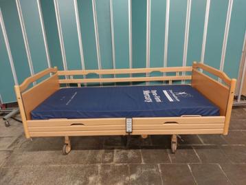 verpleegbed 90 x 200 van het Duitse merk Stiegelmeyer, Enlèvement, Utilisé