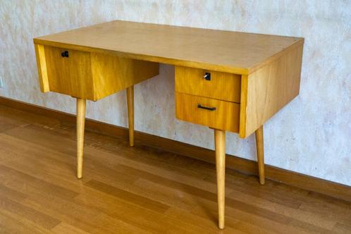 Vintage Bureau / Schrijftafel Jaren '60, Huis en Inrichting, Bureaus, Bureau, Ophalen